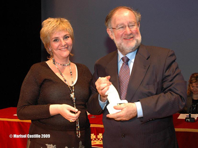 La presidenta de la AP-APAL, Covadonga Porr&uacute;a, y el presidente de la APM, Fernando Gonz&aacute;lez Urbaneja.