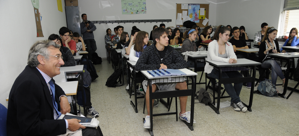 Jorge del Corral, vicepresidente de la APM, en el Colegio Altaïr. Foto: E. Hidalgo/APM