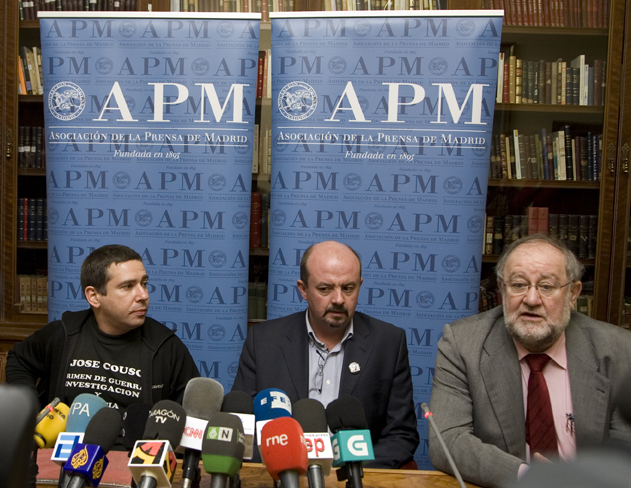 Fernando González Urbaneja, presidente de la APM, junto a Javier Couso y Antonio Segura. Foto: Miguel Ángel Bendicto/APM.