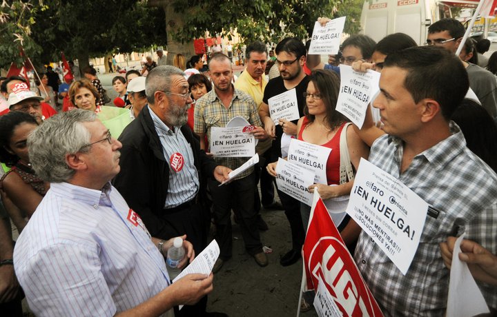 Cándido Méndez e Ignacio Fernández Toxo en una concentración en apoyo a los trabajadores de Prensa del Sureste.