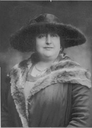 Carmen de Burgos Seguí.