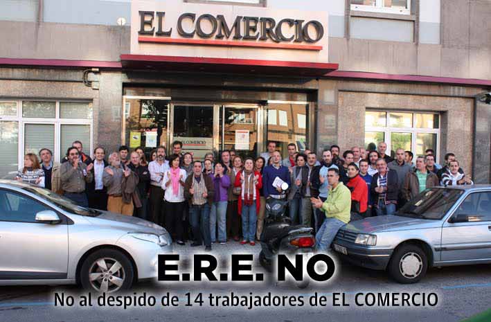Concentración de los trabajadores de 'El Comercio' hace unos meses. Foto de archivo.