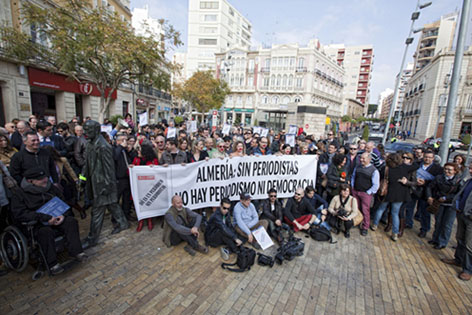 Concentración de periodistas almerienses el 1 de marzo de 2012. Foto: Asociación de la Prensa de Almería