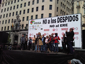 Movilización de los trabajadores de Prisa, en marzo de 2011, contra los 2.500 despidos anunciados. Foto: APM