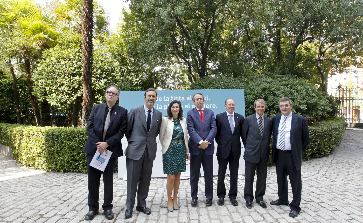 De izquierda a derecha: Juli&aacute;n Hern&aacute;ndez, Joaqu&iacute;n M&uuml;ller-Thyssen, Cristina de Parias, Jos&eacute; Antonio Vera, Jos&eacute; Manuel Blecua, Joan Tarrida y Mario Tasc&oacute;n. Foto: Prensa BBVA