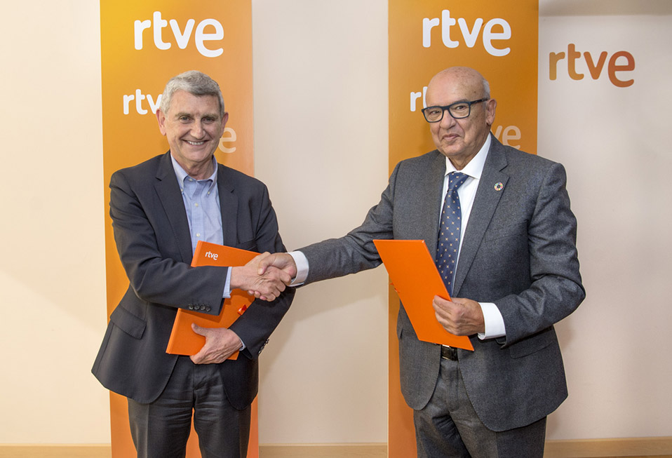 Jose Manuel Pérez Tornero_Juan Caño-fimra convenio RTVE APM