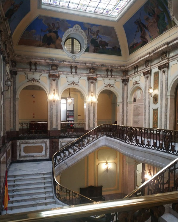 Escaleras de la sede del Tribunal Supremo