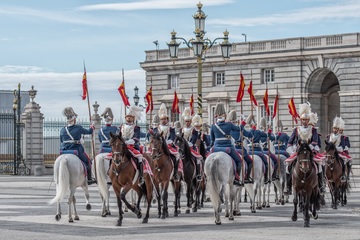 Cambio de Guardia y relevo solemne en el Palacio Real