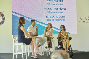 Algunos de los atletas participantes de la Mesa Redonda. Foto: FAPE