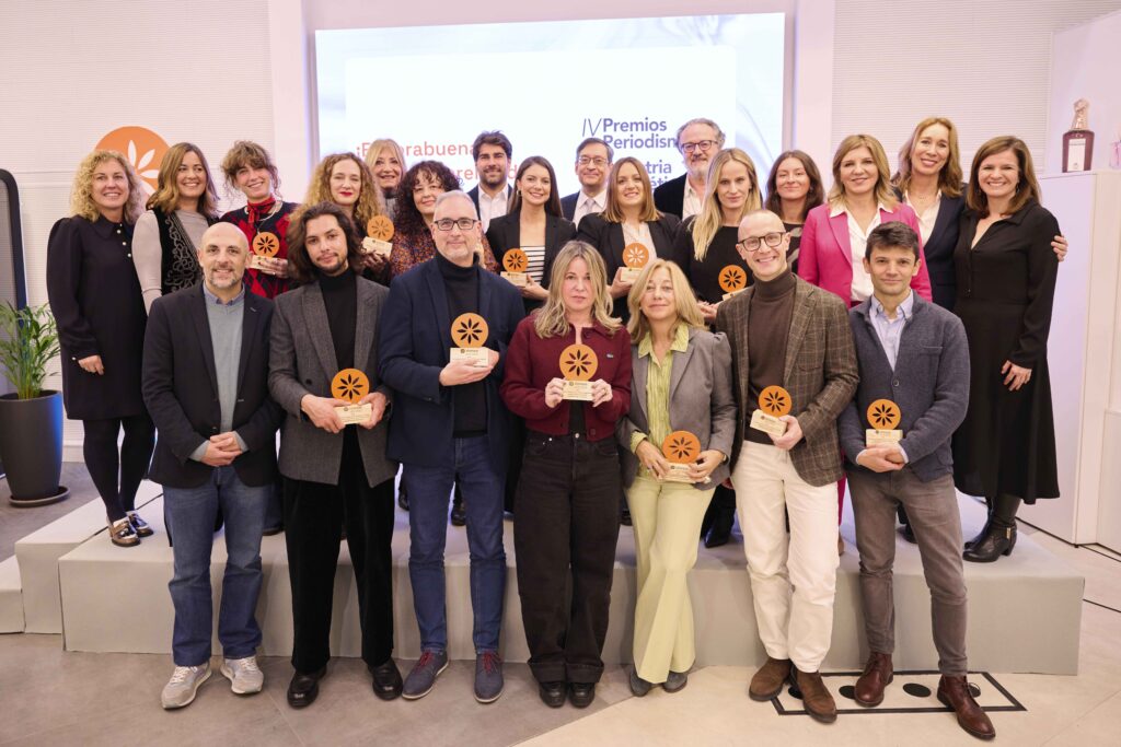 Ganadores, accésits y jurado de los IV Premios de Periodismo de la Industria Cosmética