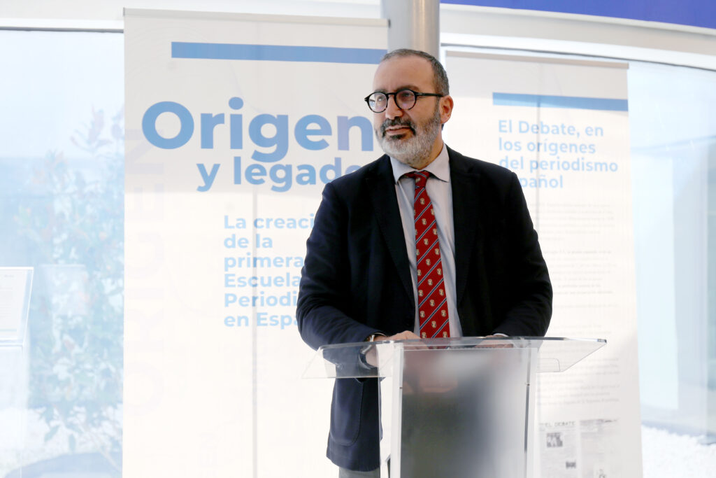 Decano de la Facultad de Humanidades y Ciencias de la Comunicación, Pablo Velasco. Foto CEU Universidad San Pablo