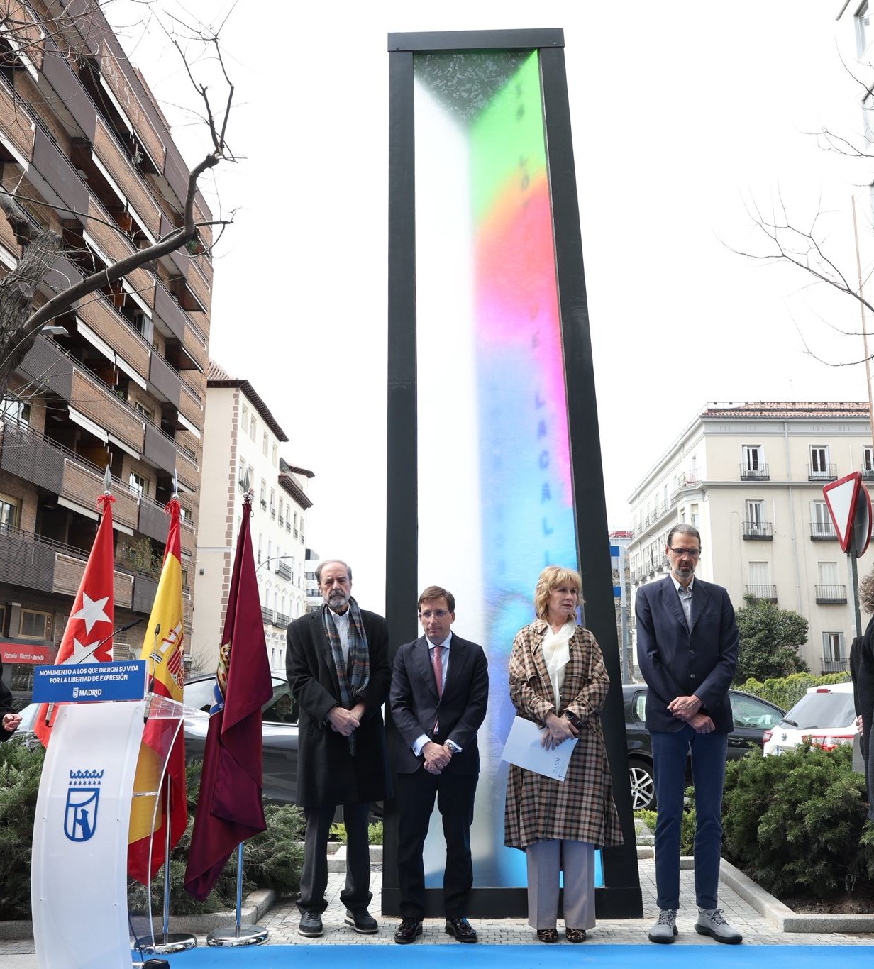 Intervinientes con monumento