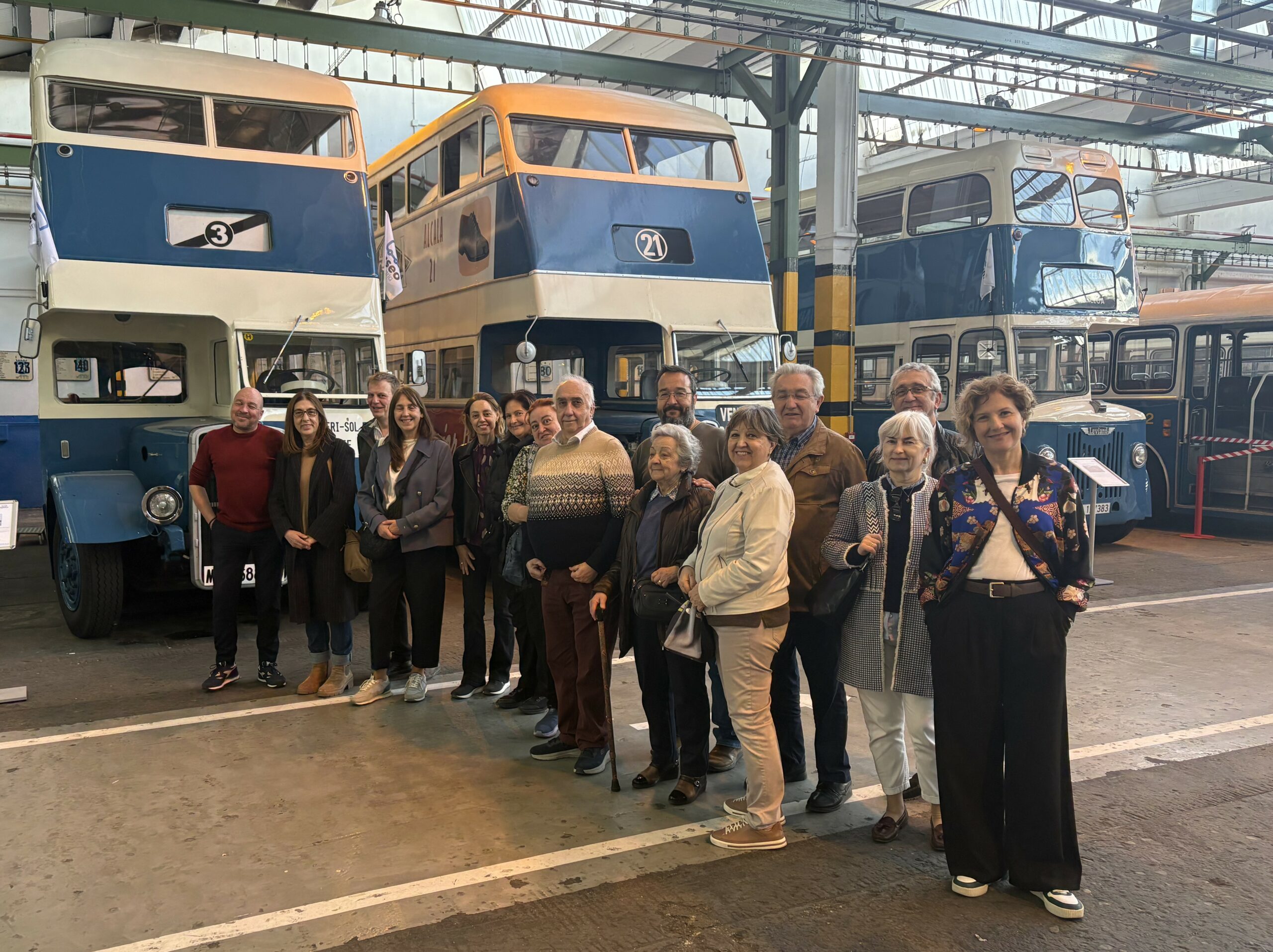 Asociados de la APM visitan el Museo de la EMT