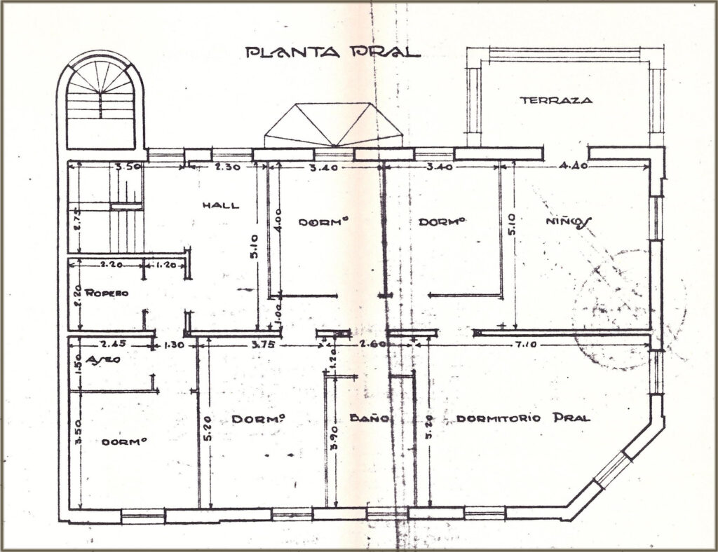 Planta principal, con una pequeña terraza antes de la ampliación de la residencia. Colegio Oficial de Arquitectos de Madrid (1924). Fuente: Archivo APM