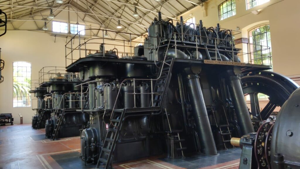 Motores restaurados del museo. Foto: APM