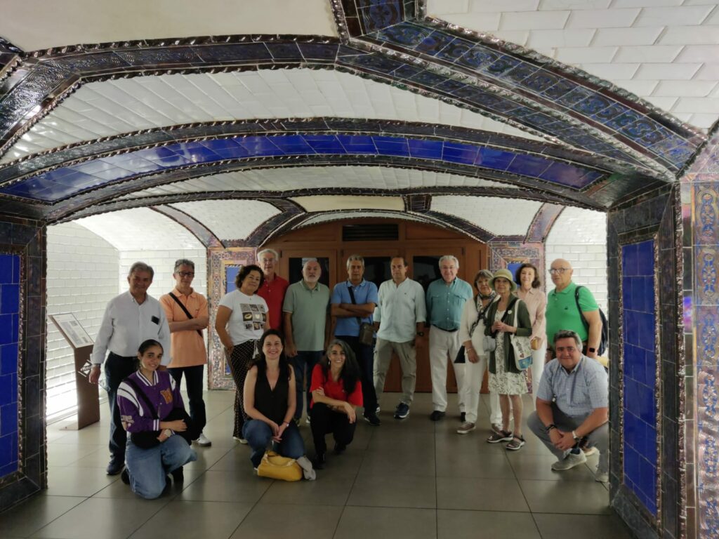 Foto de familia en el Vestíbulo de Pacífico. Foto: APM