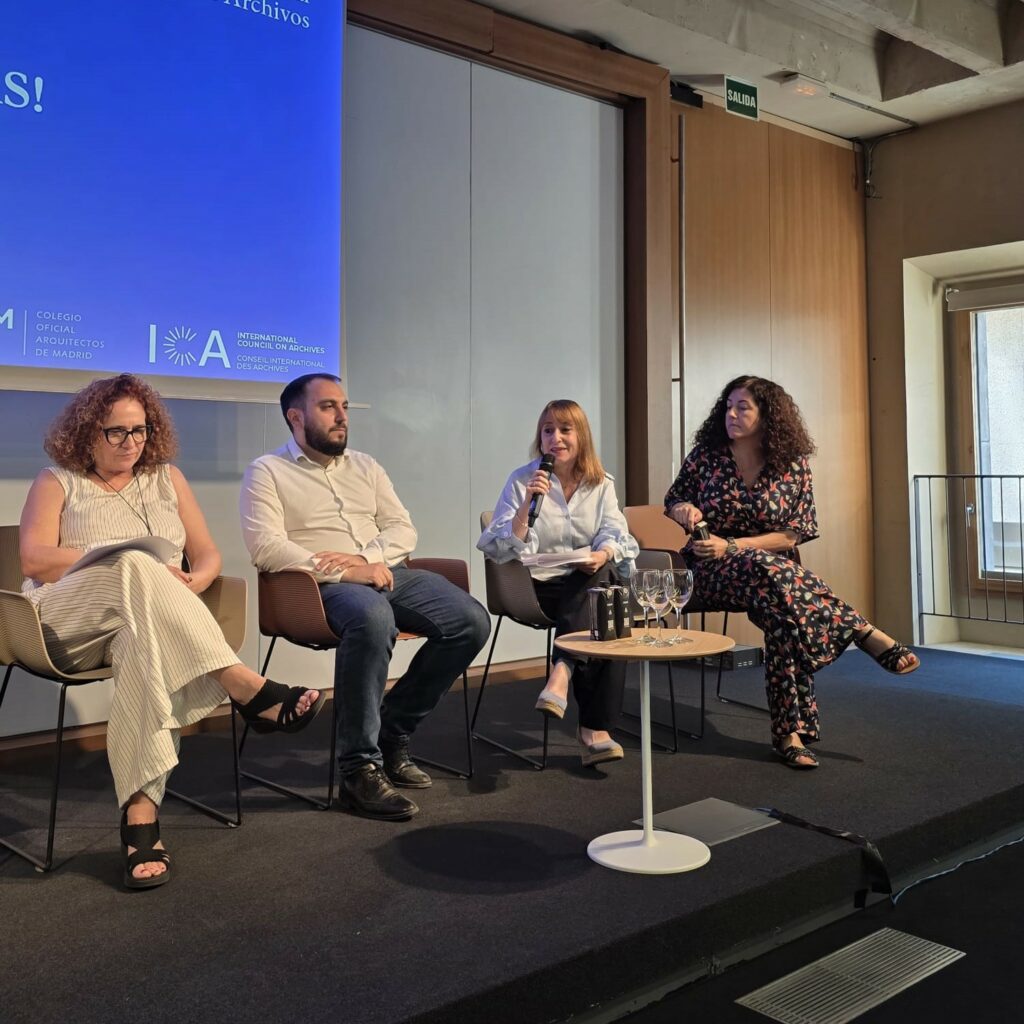 Momento de la mesa redonda. Foto COAM