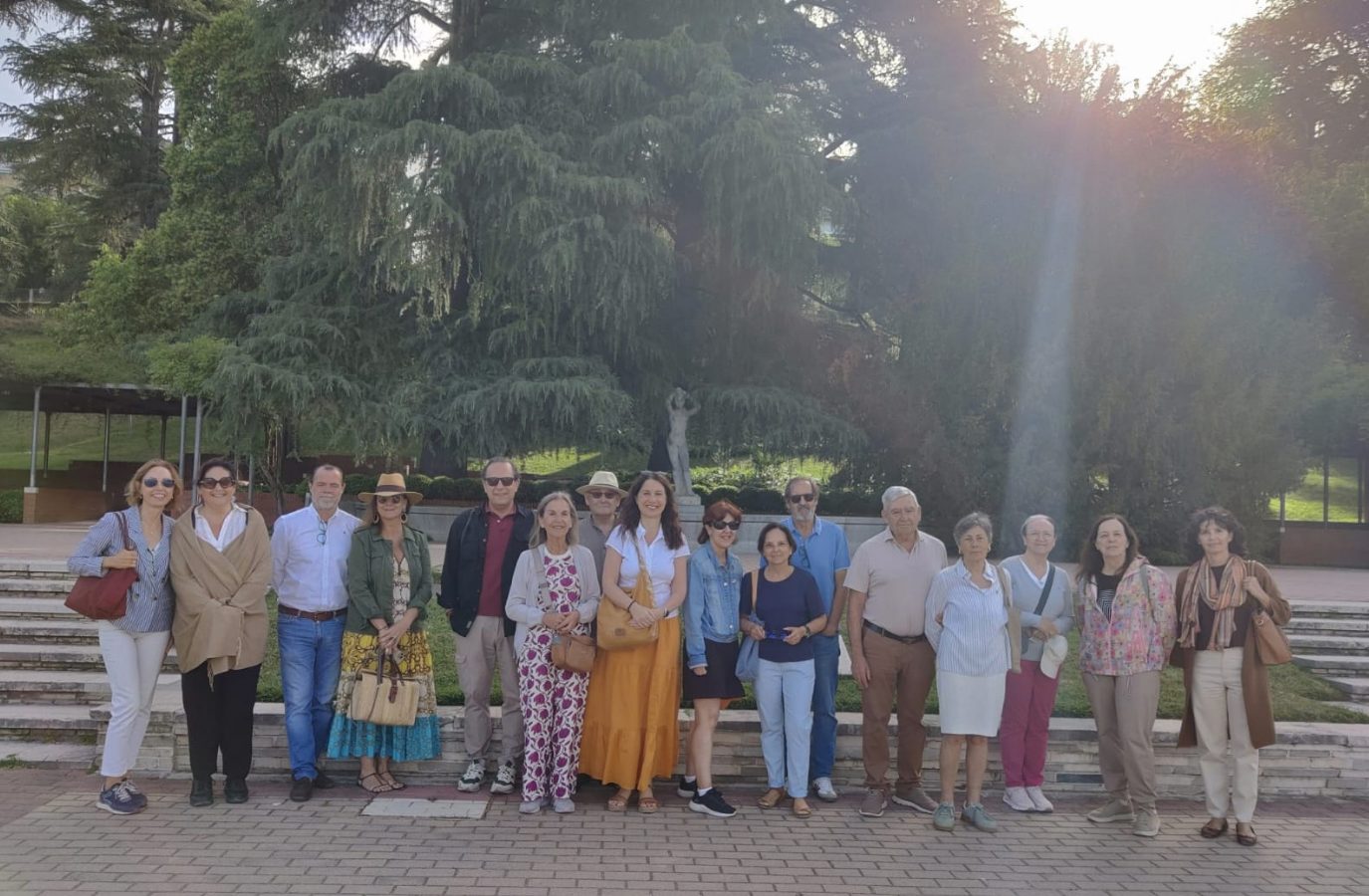 Foto de los asociados que acudieron a la visita