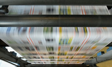 Roll,Offset,Print,Machine,In,A,Large,Print,Shop,For