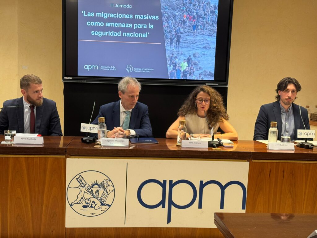 De izda. a dcha.: Kevin Kucholtz, Alejandro Macarron, Jara Atienza y Juan Estévez. Foto: APM